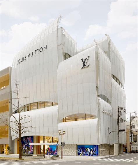 midosuji louis vuitton